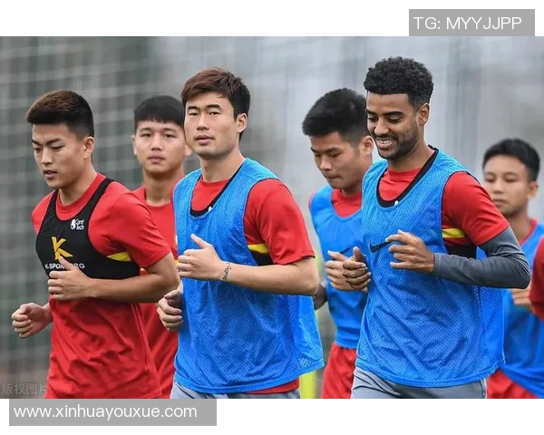 中国男篮红队迎战乌克兰全力争胜精彩对决引发球迷热议